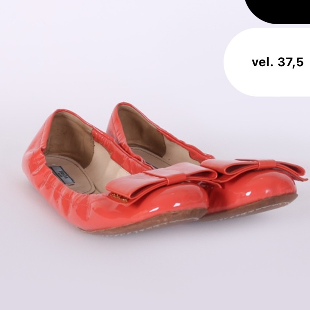 PRE-LOVED PRADA patent leather coral bow accent flats